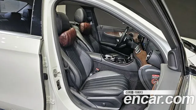 Mercedes-Benz E-Class 2017 — фото 12