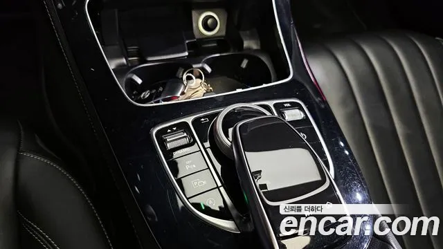 Mercedes-Benz E-Class 2017 — фото 17