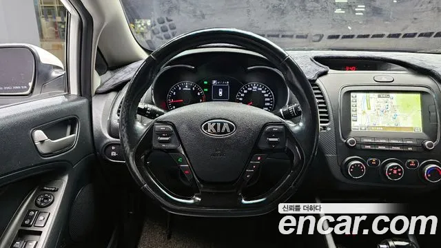 Kia K3 2018 — фото 13