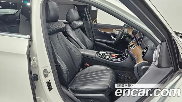 Mercedes-Benz E-Class 2018 — фото 10