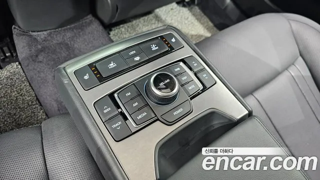 Hyundai Genesis 2015 — фото 18