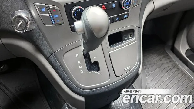 Hyundai Starex 2016 — фото 9