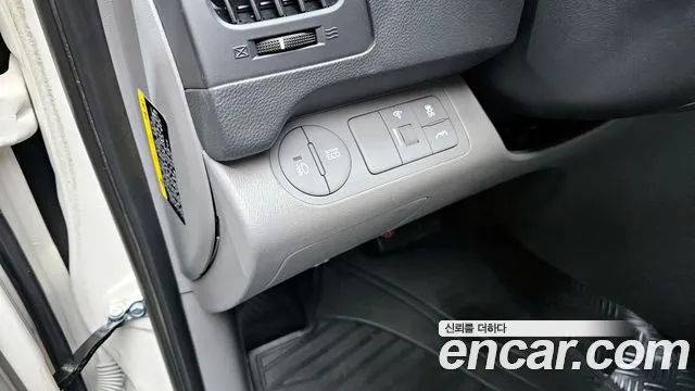 Hyundai Starex 2016 — фото 15