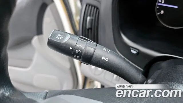 Hyundai Starex 2016 — фото 19