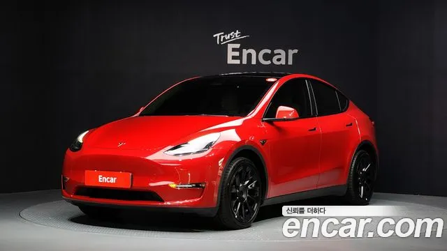 Tesla Model Y 2023 — фото 1