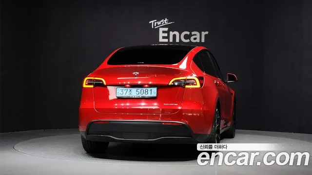 Tesla Model Y 2023 — фото 4