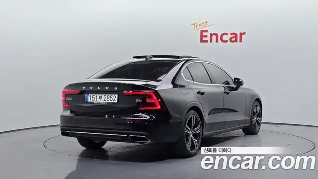 Volvo S60 2021 — фото 2