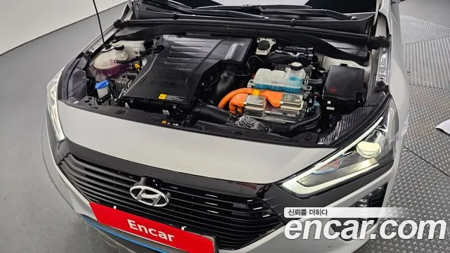 Hyundai Ioniq 2019 — фото 6