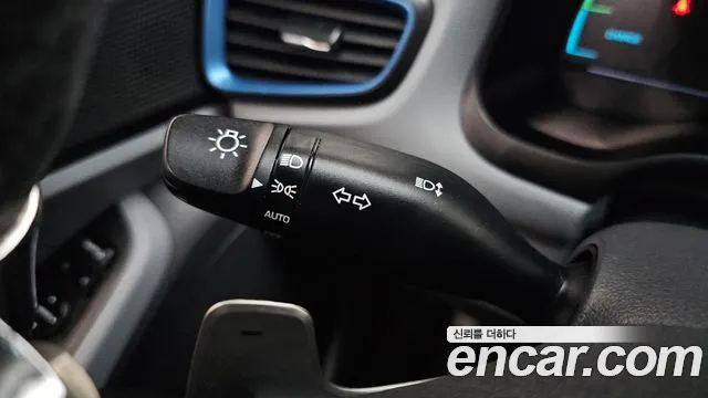 Hyundai Ioniq 2019 — фото 17