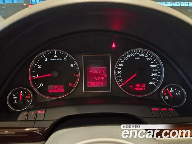 Audi A4 2008 — фото 8