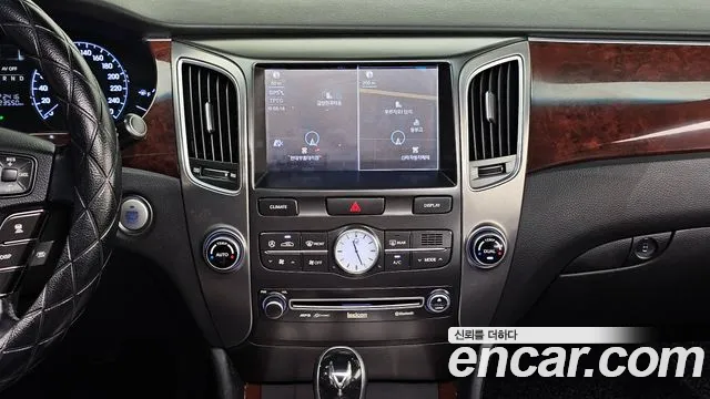 Hyundai Equus 2012 — фото 14