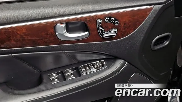 Hyundai Equus 2012 — фото 20