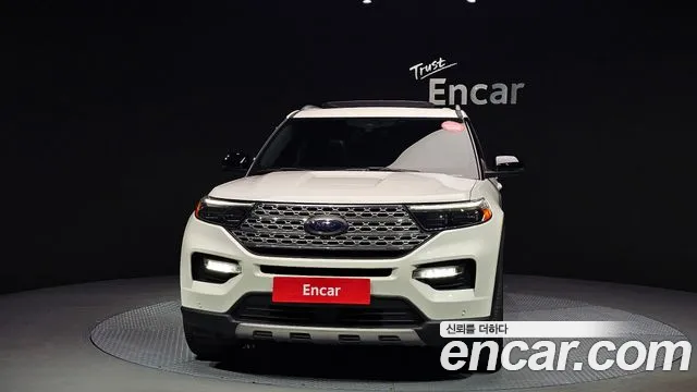 Ford Explorer 2020 — фото 3