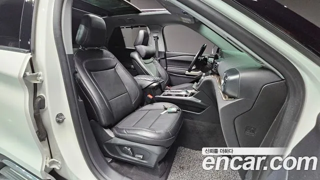 Ford Explorer 2020 — фото 10