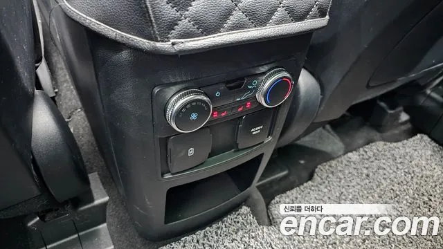 Ford Explorer 2020 — фото 18