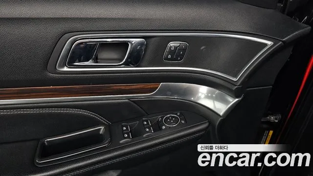 Ford Explorer 2016 — фото 18