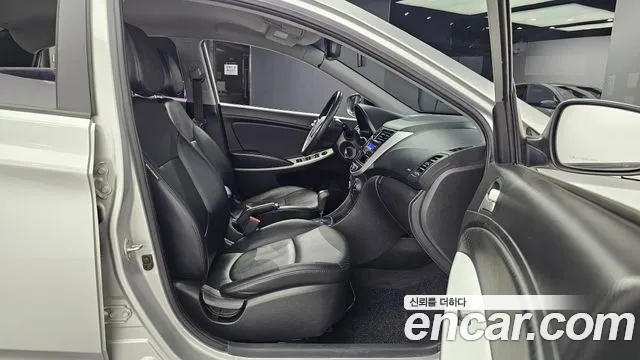 Hyundai Accent 2014 — фото 12