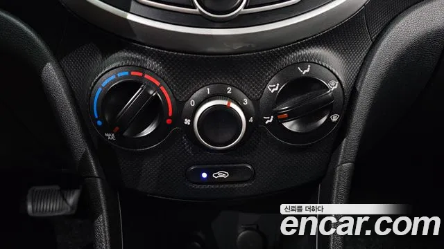 Hyundai Accent 2014 — фото 18