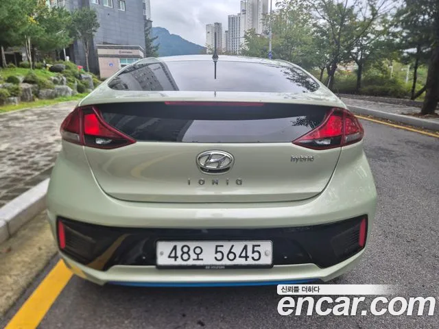 Hyundai Ioniq 2016 — фото 5