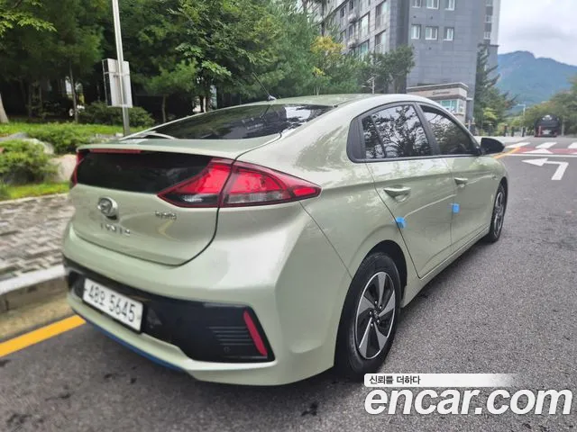 Hyundai Ioniq 2016 — фото 6