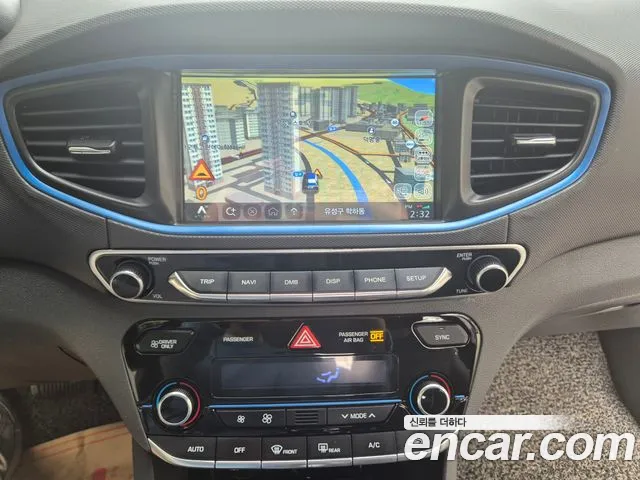 Hyundai Ioniq 2016 — фото 13