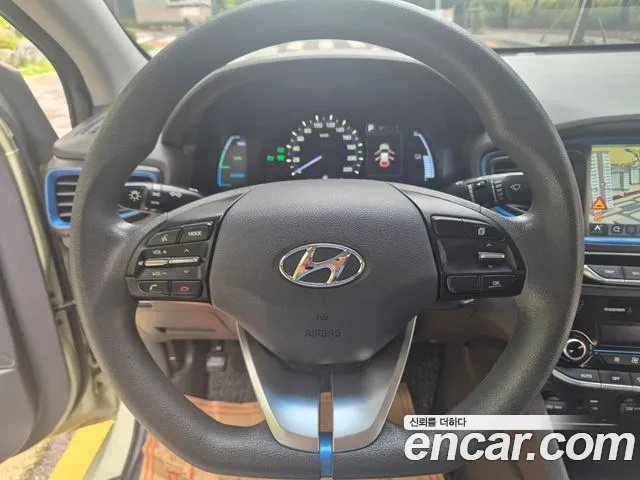 Hyundai Ioniq 2016 — фото 16