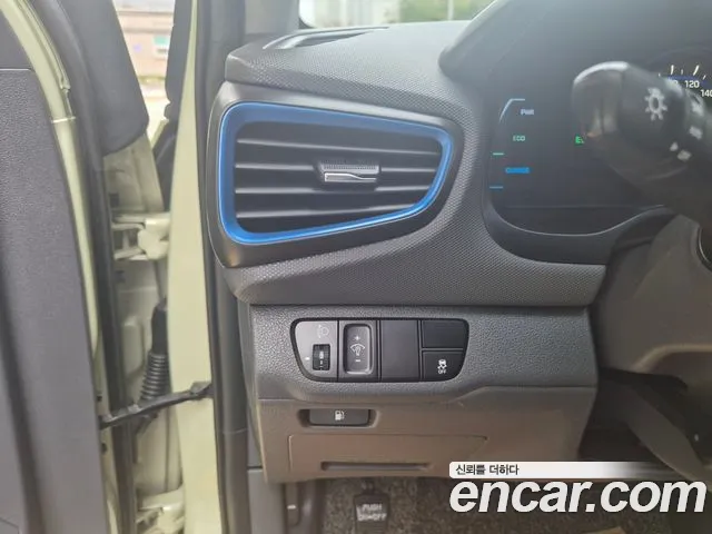 Hyundai Ioniq 2016 — фото 17