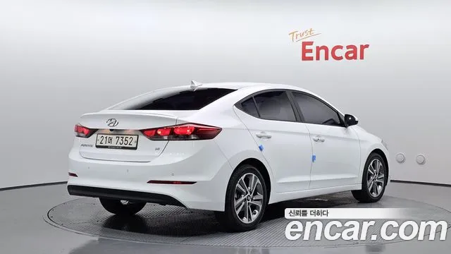 Hyundai AVANTE 2018 — фото 2