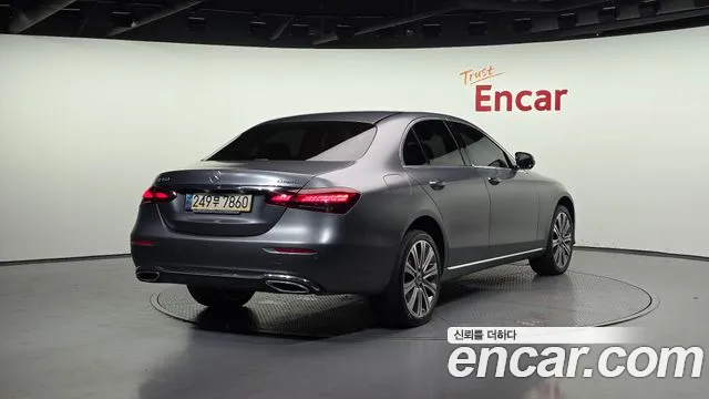 Mercedes-Benz E-Class 2023 — фото 2