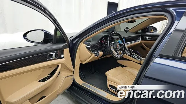 Porsche Panamera 2018 — фото 10