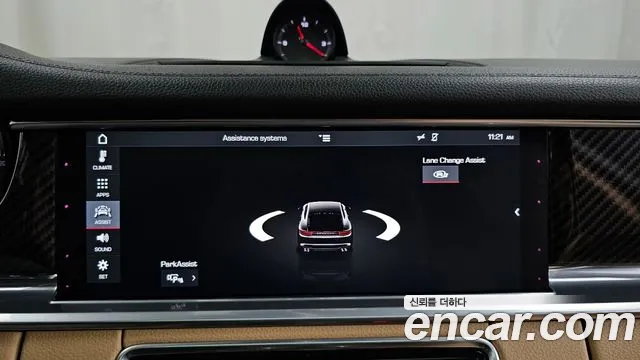 Porsche Panamera 2018 — фото 16