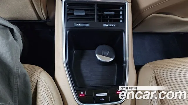 Porsche Panamera 2018 — фото 19