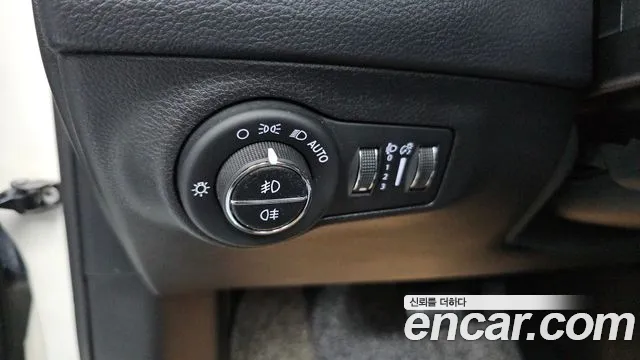 Jeep Compass 2018 — фото 13