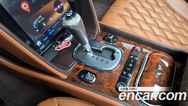 Bentley Flying Spur 2015 — фото 9