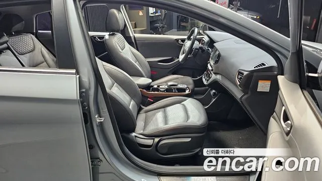 Hyundai Ioniq 2018 — фото 10