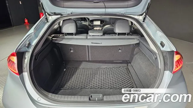 Hyundai Ioniq 2018 — фото 20
