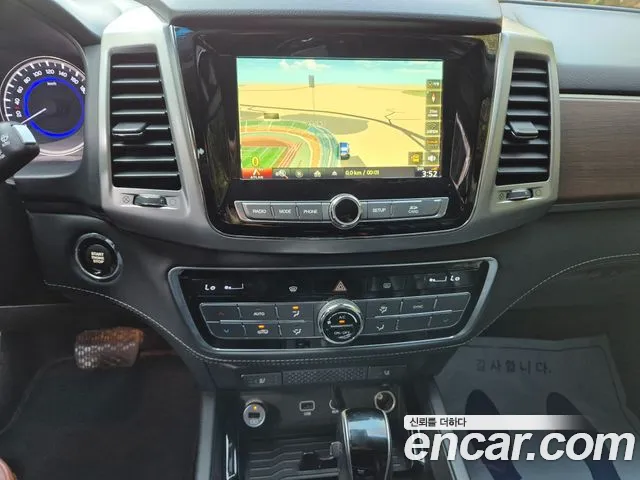 KG_Mobility_Ssangyong Rexton 2018 — фото 15
