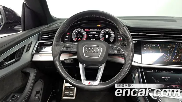 Audi Q8 2022 — фото 13