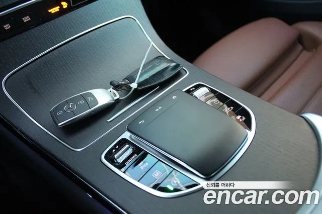 Mercedes-Benz GLC-Class 2022 — фото 11