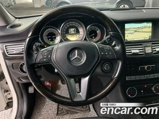 Mercedes-Benz CLS-Class 2012 — фото 13