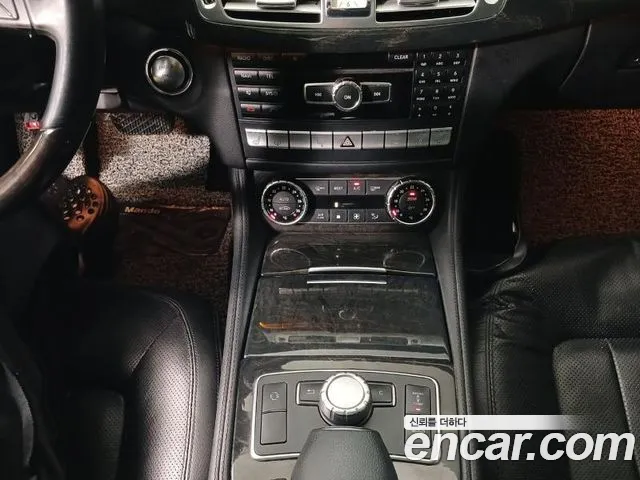 Mercedes-Benz CLS-Class 2012 — фото 15
