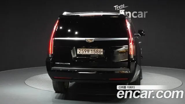 Cadillac Escalade 2019 — фото 4