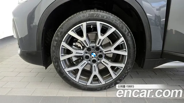 BMW X1 2022 — фото 5