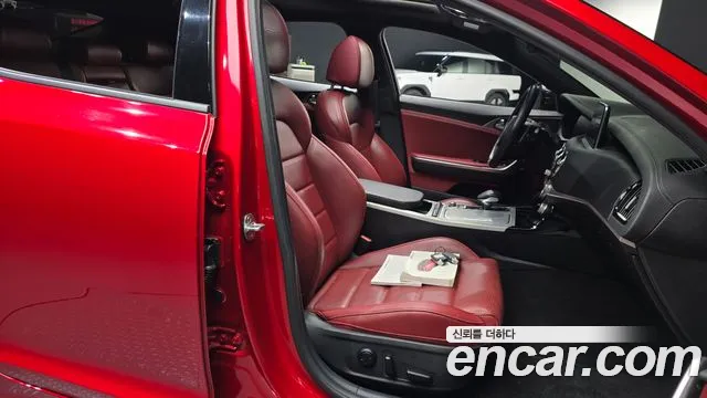 Kia Stinger 2020 — фото 10