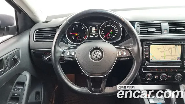 Volkswagen Jetta 2015 — фото 13