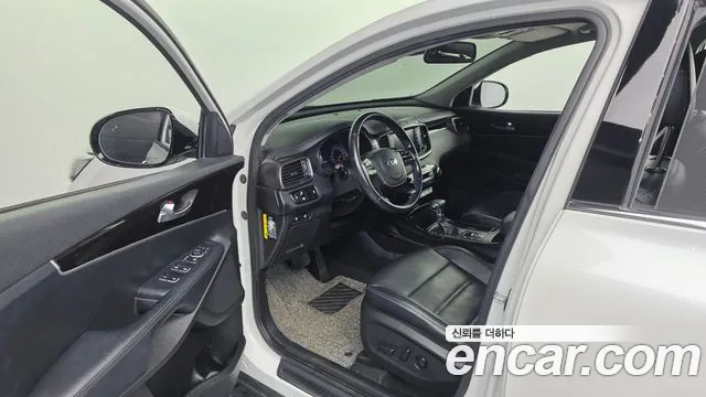 Kia Sorento 2018 — фото 10