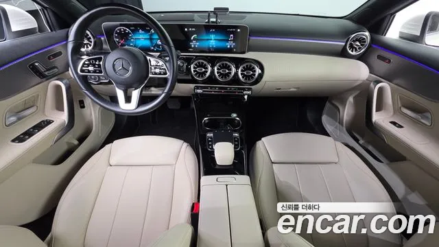 Mercedes-Benz A-Class 2020 — фото 7