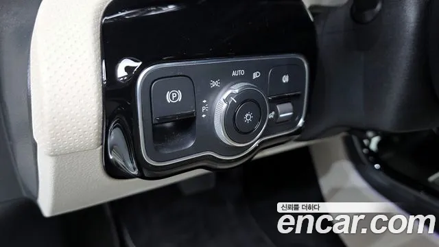 Mercedes-Benz A-Class 2020 — фото 12