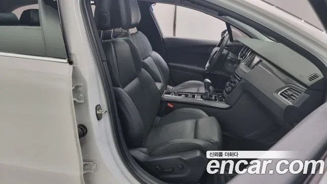 Peugeot 508 2015 — фото 10