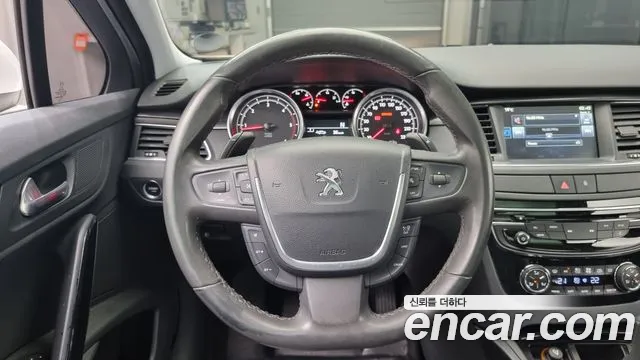 Peugeot 508 2015 — фото 14